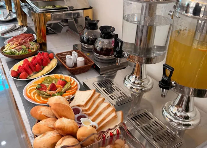 Pearl Amara Hotel